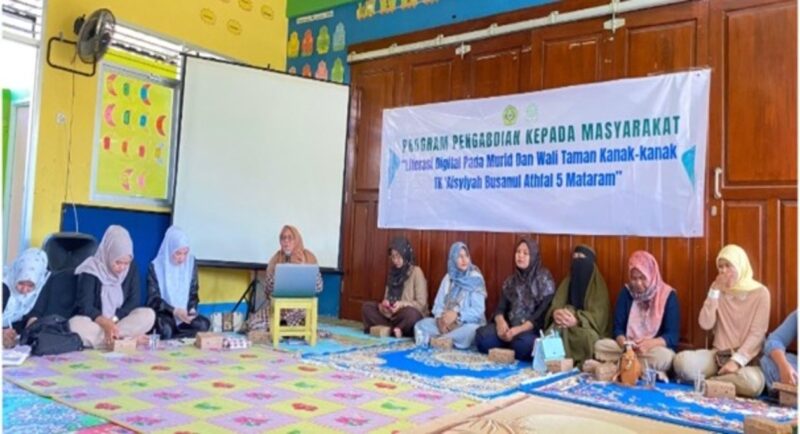 UMMAT Gencarkan Literasi Digital Keluarga: Dosen dan Mahasiswa Turun ke TK ABA 5 Mataram