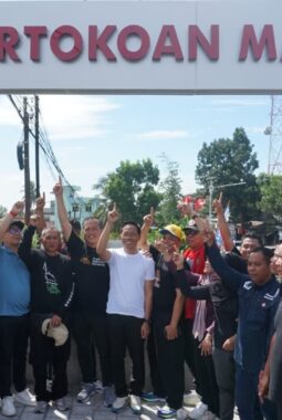 Lepas Atribut Pejabat di Gawe Sosial Masbagik, Gubernur Iqbal: Saya Datang Sebagai Keluarga