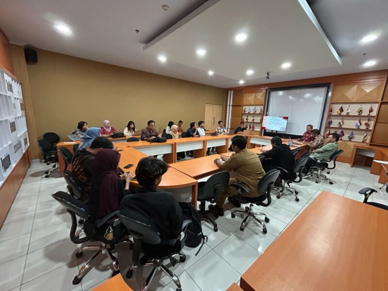 FGD Kurikulum Ilmu Komunikasi FHISIP UNRAM: Industri Tekankan Digital Marketing hingga Creative Thinking