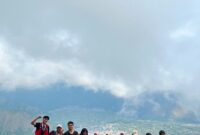 Panorama Bukit Pergasingan Sembalun pada salah satu spot view 