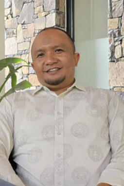 Logis NTB Desak Musyafirin Mundur sebagai Komisaris Independen Bank NTB Syariah